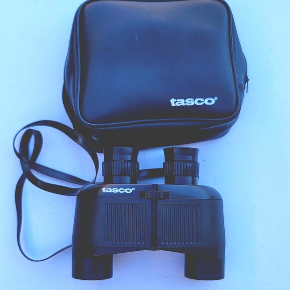 Tasco Binoculars 8x32mm - Picture 1 of 1